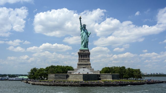 Combien Mesure La Statue De La Liberte